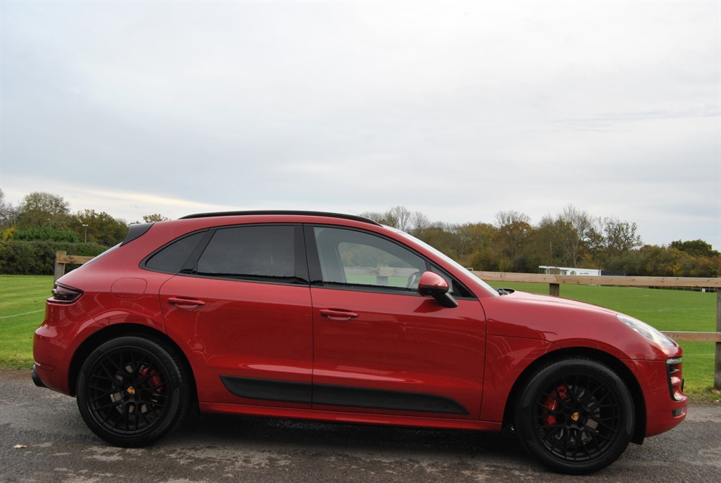 Used Porsche Macan 2017 for sale - 76420697: Photo 2