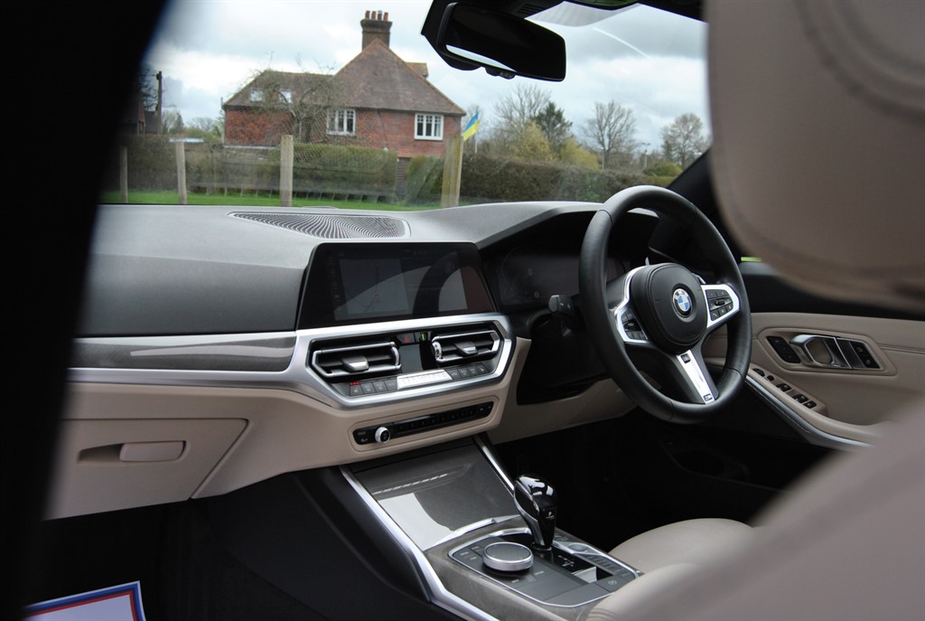 Used BMW 3 Series 2019 for sale - 77819225: Photo 32