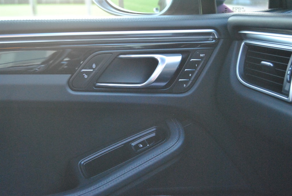 Used Porsche Macan 2015 for sale - 77134203: Photo 27