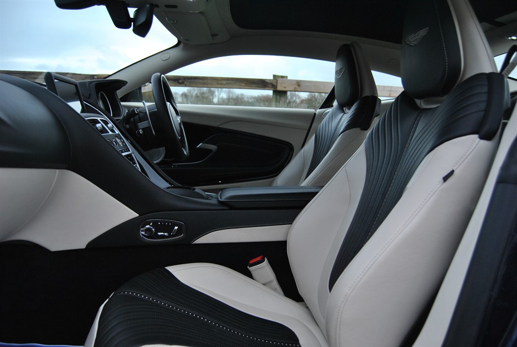 Used Aston Martin DB11 2017 for sale - 76835098: Photo 10