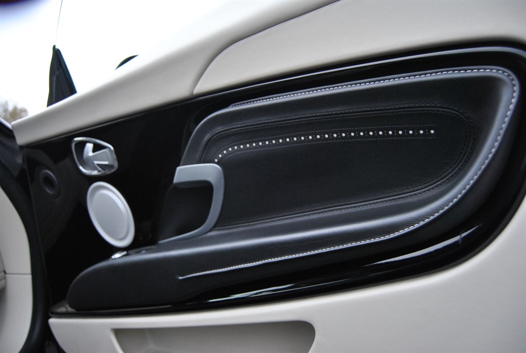 Used Aston Martin DB11 2017 for sale - 76835098: Photo 16