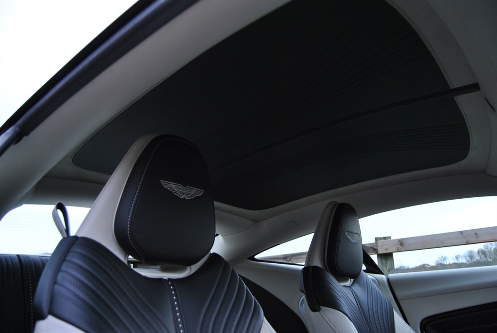 Used Aston Martin DB11 2017 for sale - 76835098: Photo 18