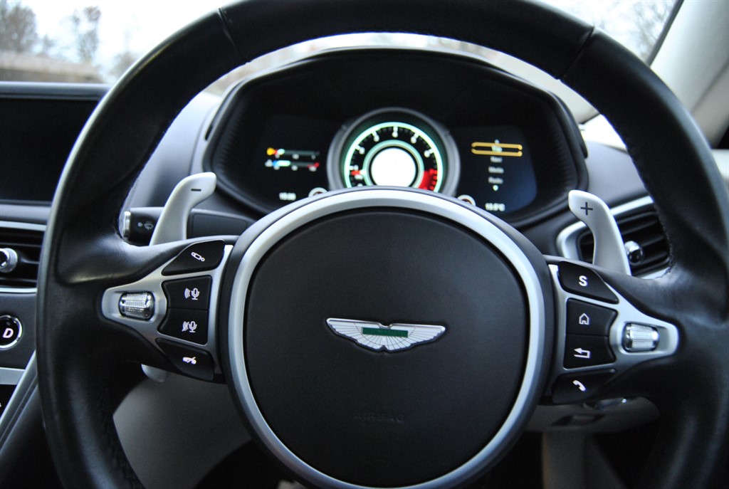 Used Aston Martin DB11 2017 for sale - 76835098: Photo 21