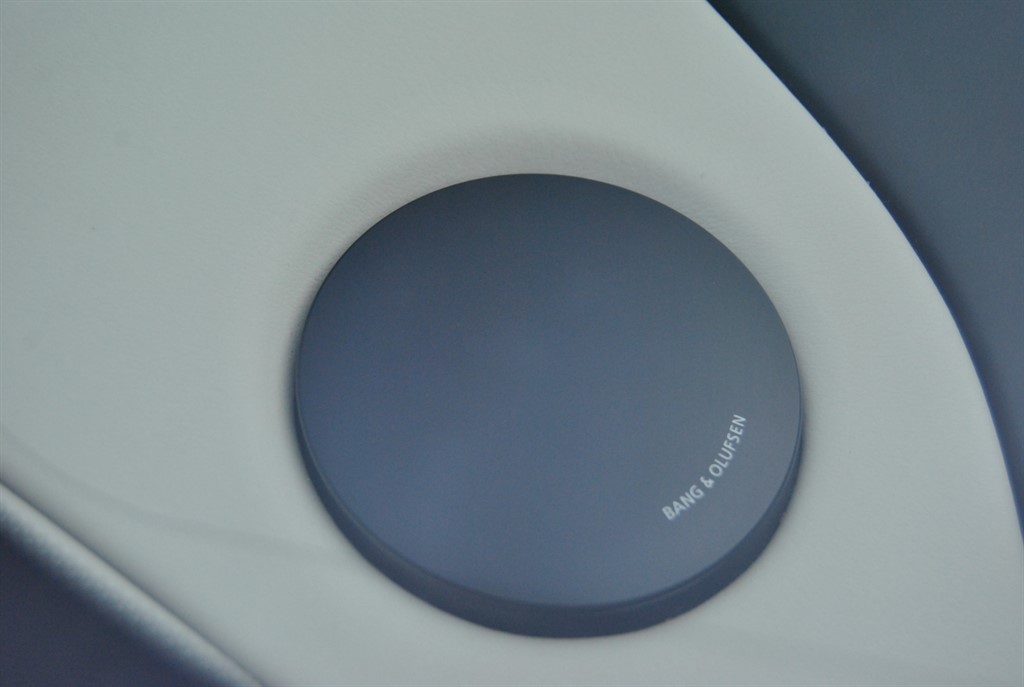 Used Aston Martin DB11 2017 for sale - 76835098: Photo 26