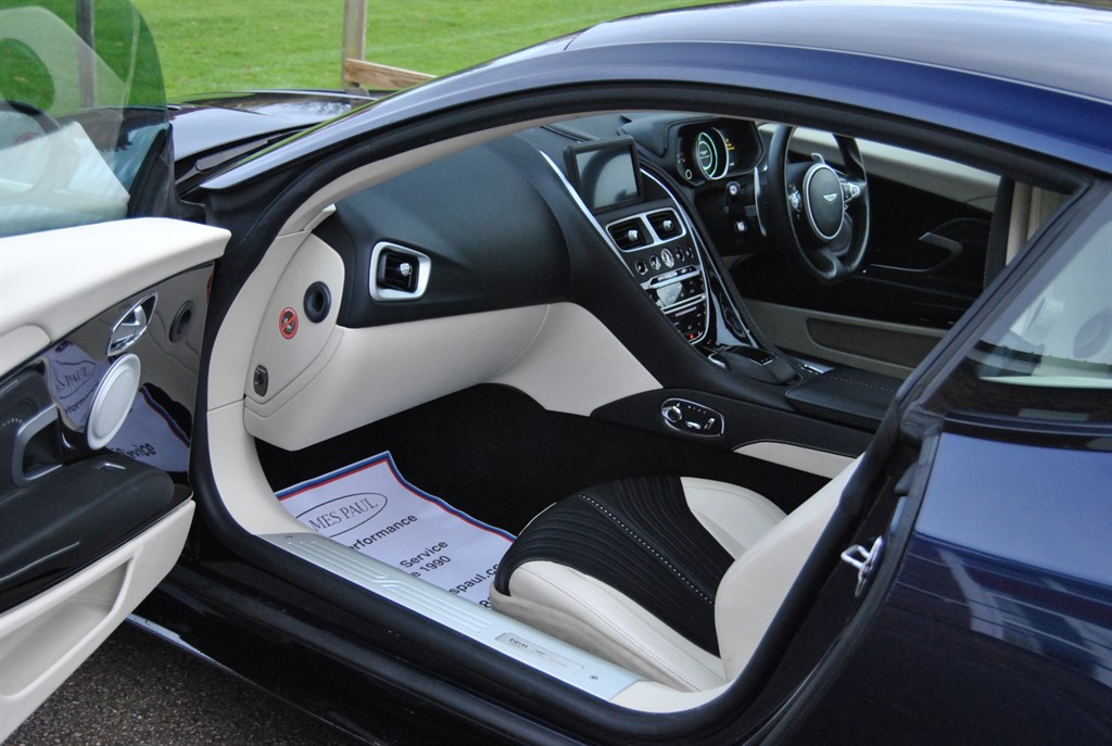 Used Aston Martin DB11 2017 for sale - 76835098: Photo 28