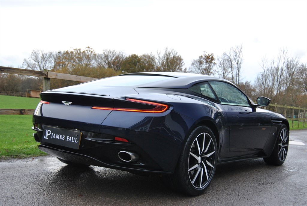 Used Aston Martin DB11 2017 for sale - 76835098: Photo 3