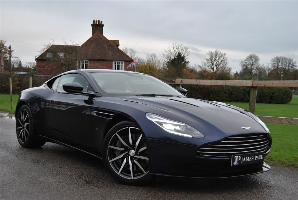 Used Aston Martin DB11 2017 for sale - 76835098: Photo 4