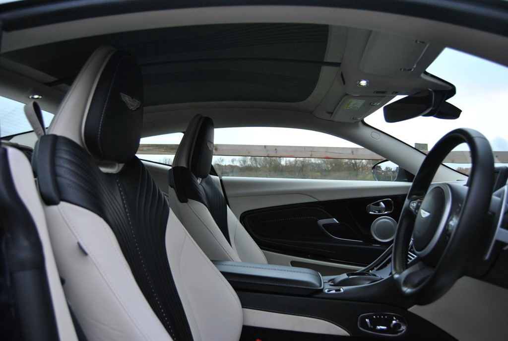 Used Aston Martin DB11 2017 for sale - 76835098: Photo 5