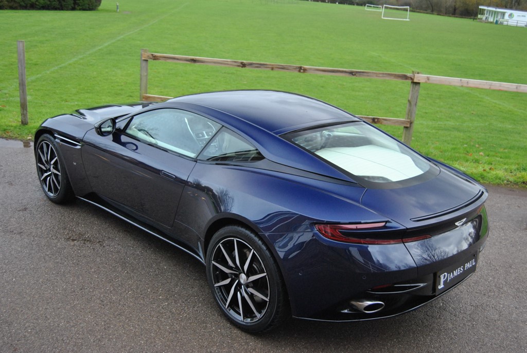 Used Aston Martin DB11 2017 for sale - 76835098: Photo 9