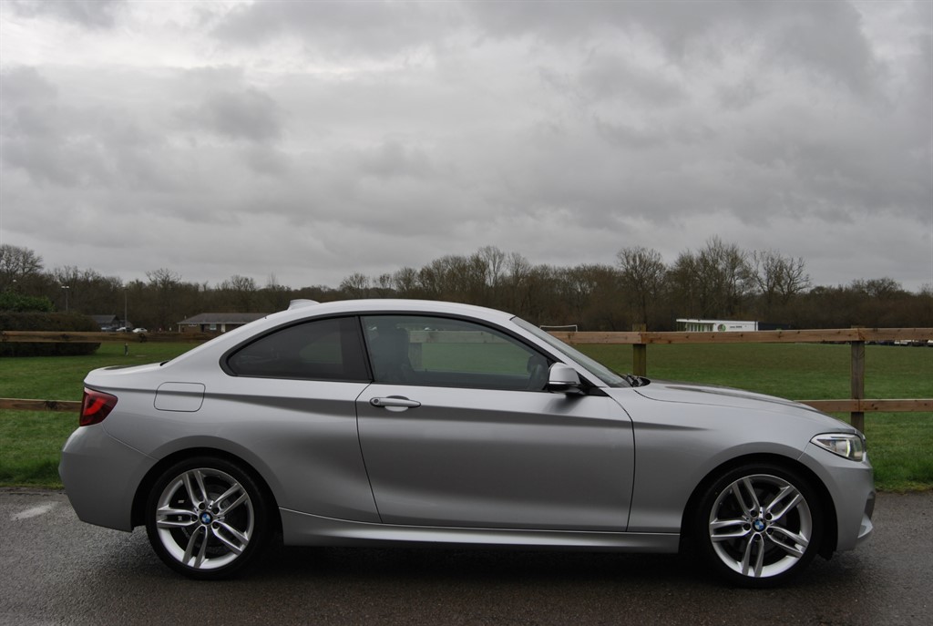 Used BMW 2 Series 2014 for sale - 77614893: Photo 2