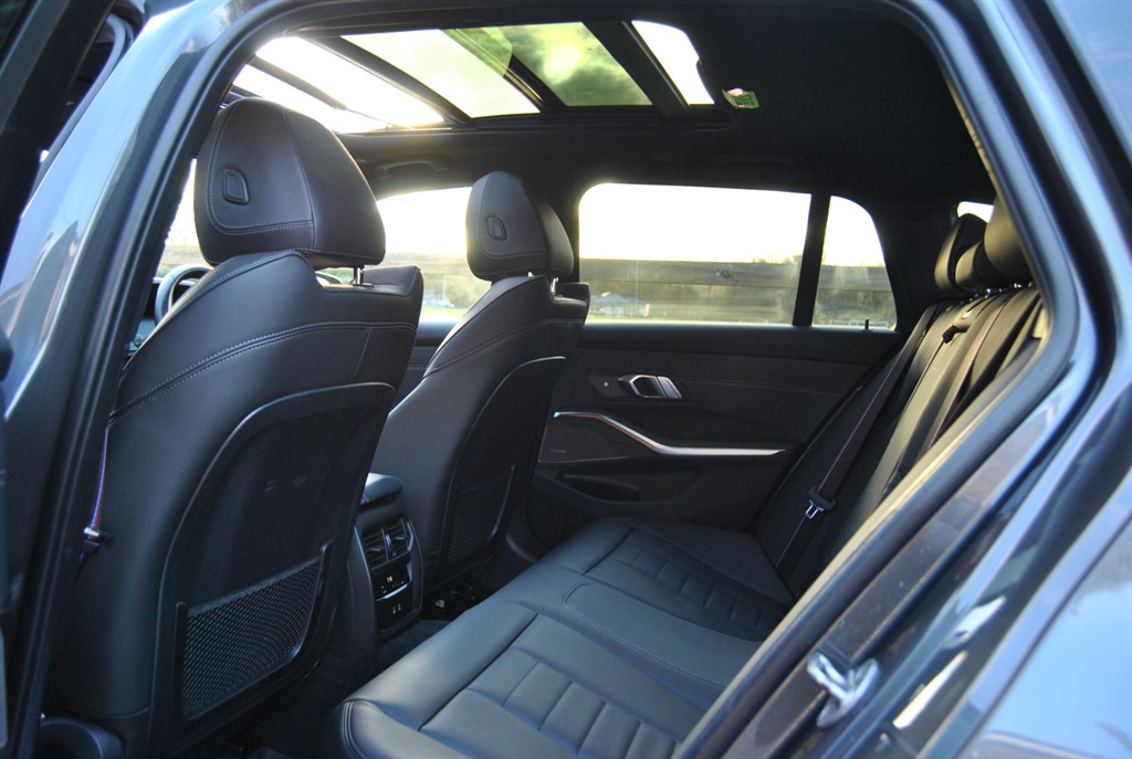 Used BMW 3 Series 2022 for sale - 76609789: Photo 32