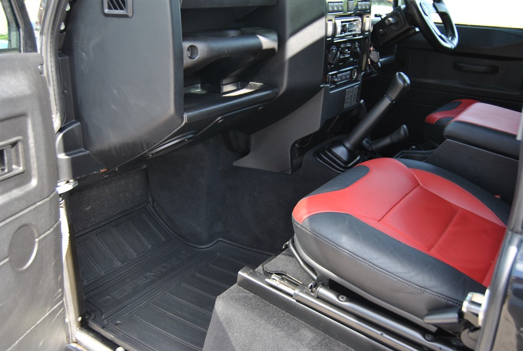 Used Land Rover Defender 2015 for sale - 76534131: Photo 28