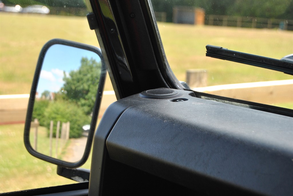 Used Land Rover Defender 2015 for sale - 76534131: Photo 32