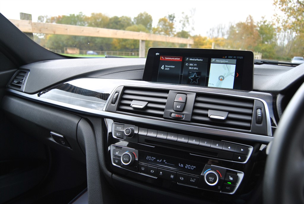 Used BMW 3 Series 2018 for sale - 76466624: Photo 10