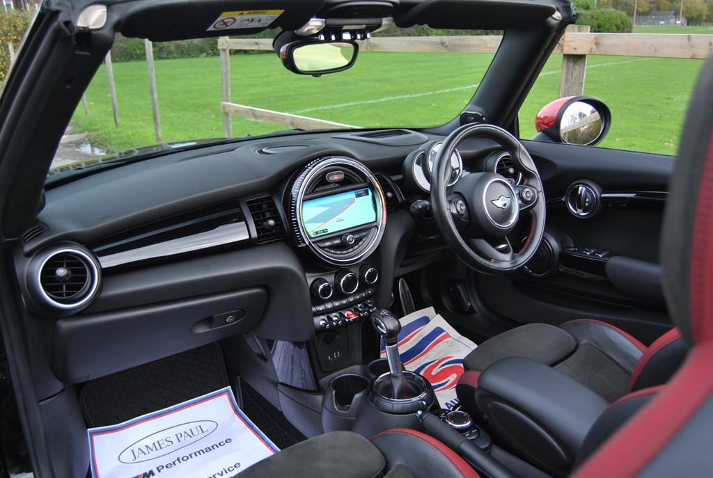 Used MINI Convertible 2016 for sale - 76568175: Photo 12