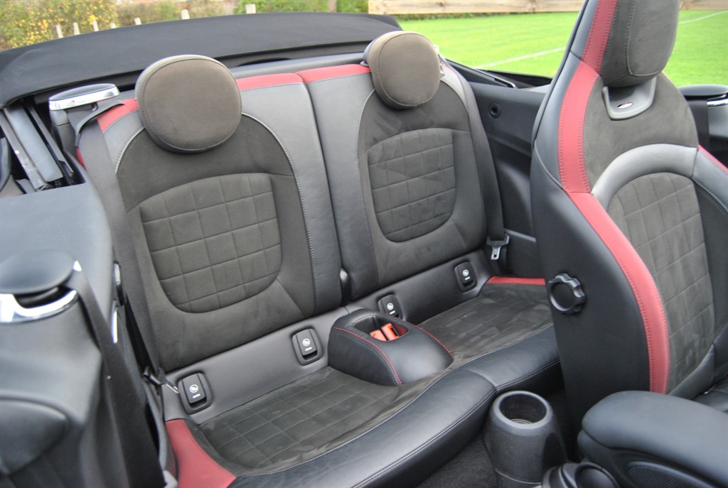 Used MINI Convertible 2016 for sale - 76568175: Photo 19