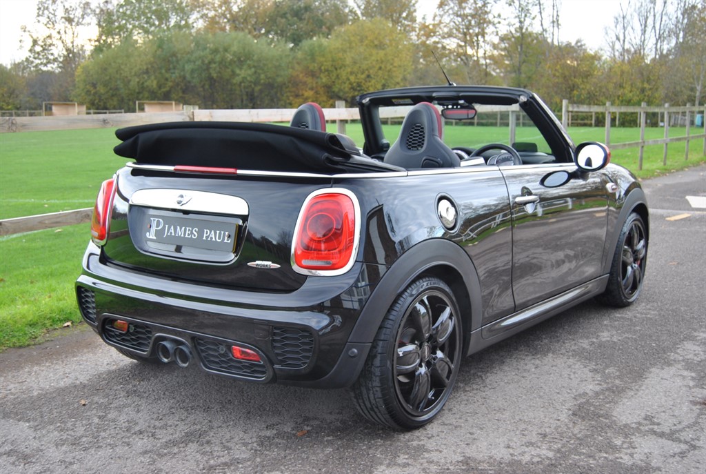 Used MINI Convertible 2016 for sale - 76568175: Photo 3