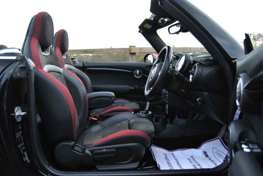 Used MINI Convertible 2016 for sale - 76568175: Photo 5