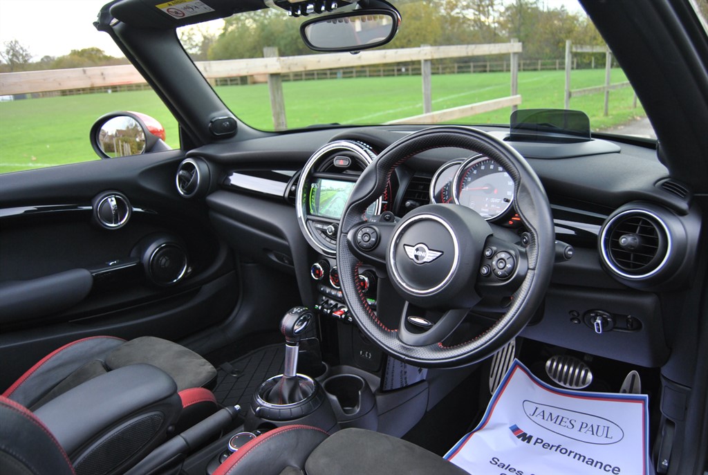 Used MINI Convertible 2016 for sale - 76568175: Photo 8