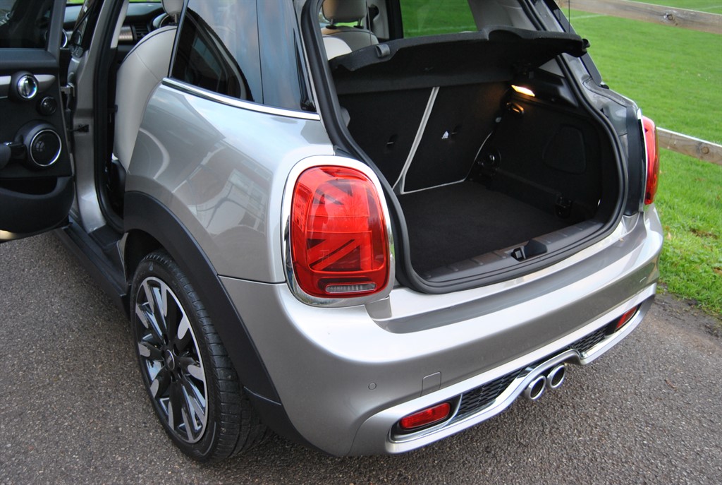 Used MINI Hatch 2020 for sale - 76615904: Photo 29
