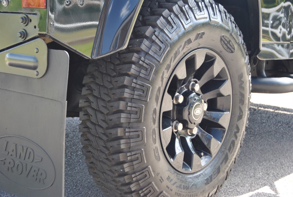 Used Land Rover Defender 90 2015 for sale - 77079305: Photo 18