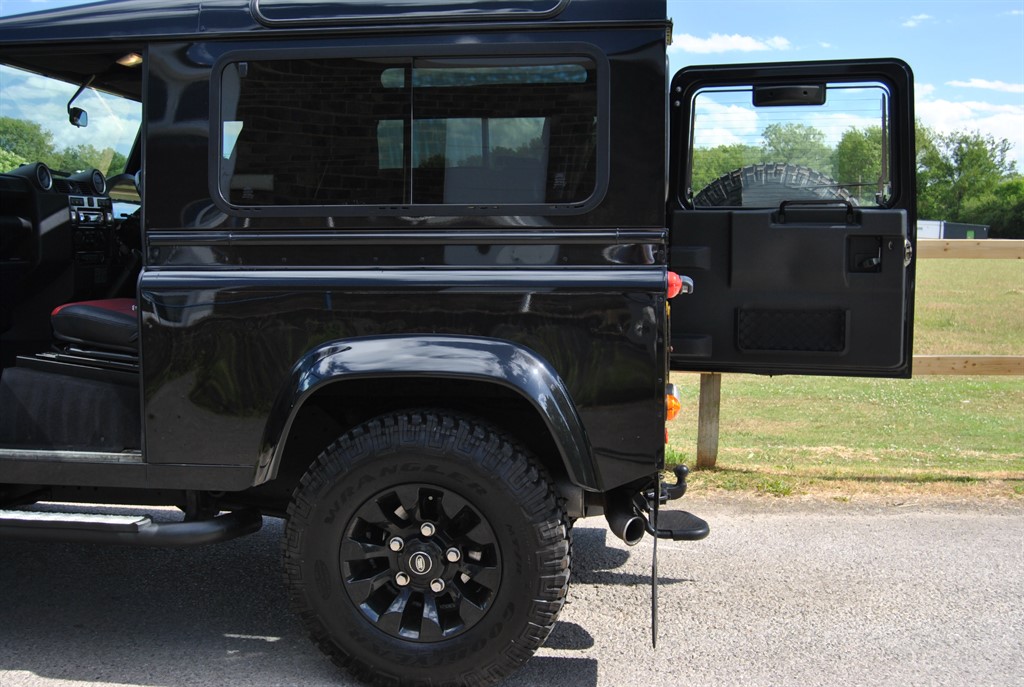 Used Land Rover Defender 90 2015 for sale - 77079305: Photo 33