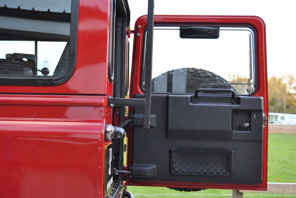 Used Land Rover Defender 2014 for sale - 76390310: Photo 39