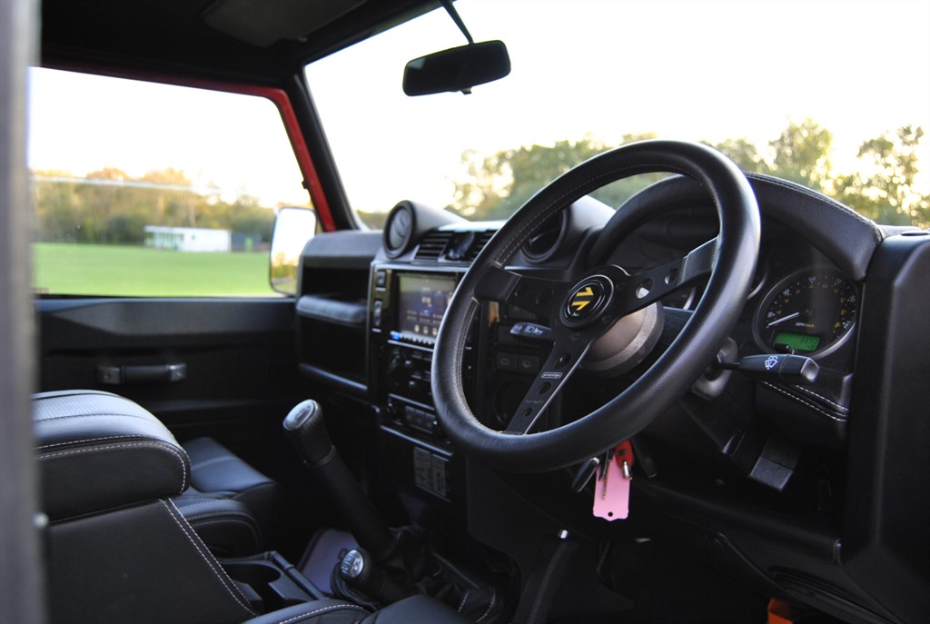 Used Land Rover Defender 2014 for sale - 76390310: Photo 6