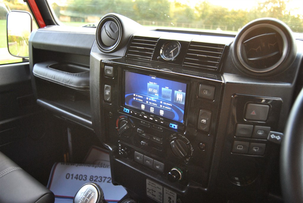 Used Land Rover Defender 2014 for sale - 76390310: Photo 8