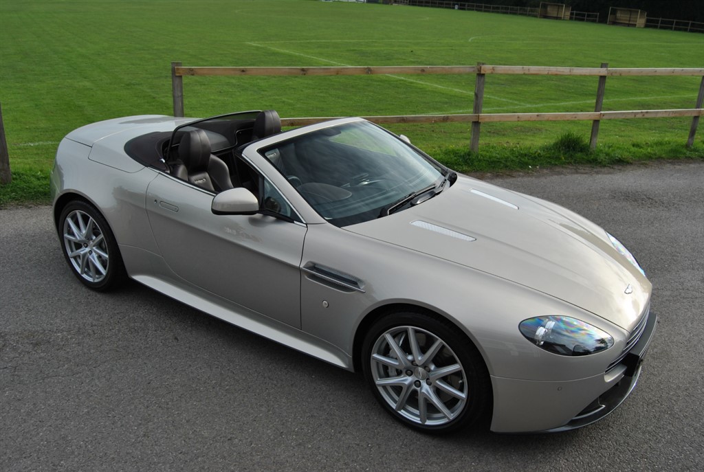 Used Aston Martin Vantage 2012 for sale - 76140476: Photo 1