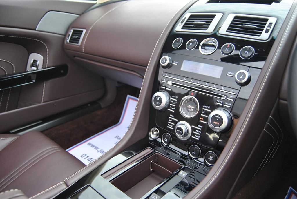 Used Aston Martin Vantage 2012 for sale - 76140476: Photo 10