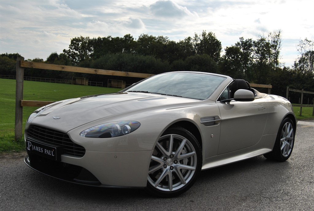 Used Aston Martin Vantage 2012 for sale - 76140476: Photo 11
