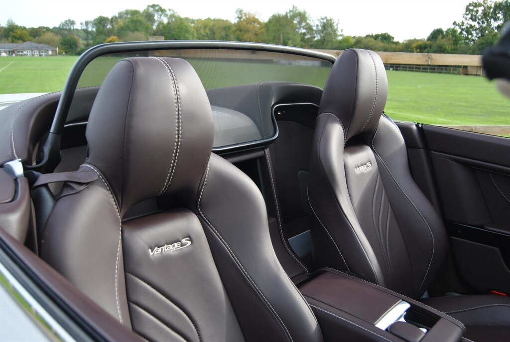 Used Aston Martin Vantage 2012 for sale - 76140476: Photo 12