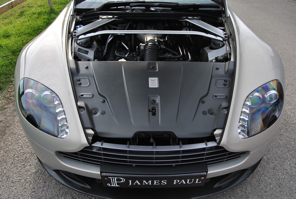Used Aston Martin Vantage 2012 for sale - 76140476: Photo 13