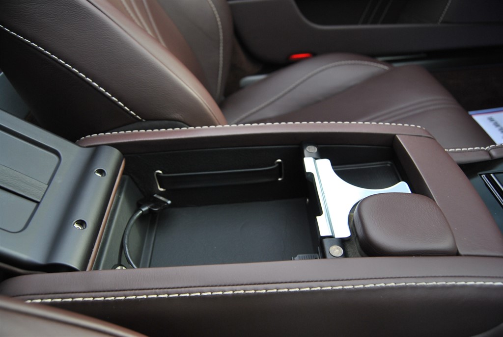 Used Aston Martin Vantage 2012 for sale - 76140476: Photo 22