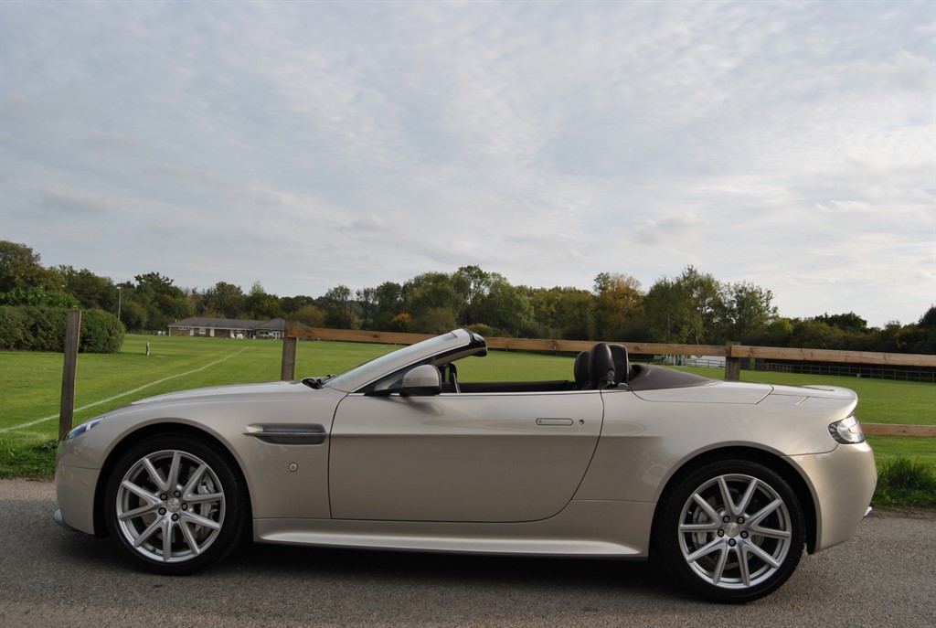 Used Aston Martin Vantage 2012 for sale - 76140476: Photo 26