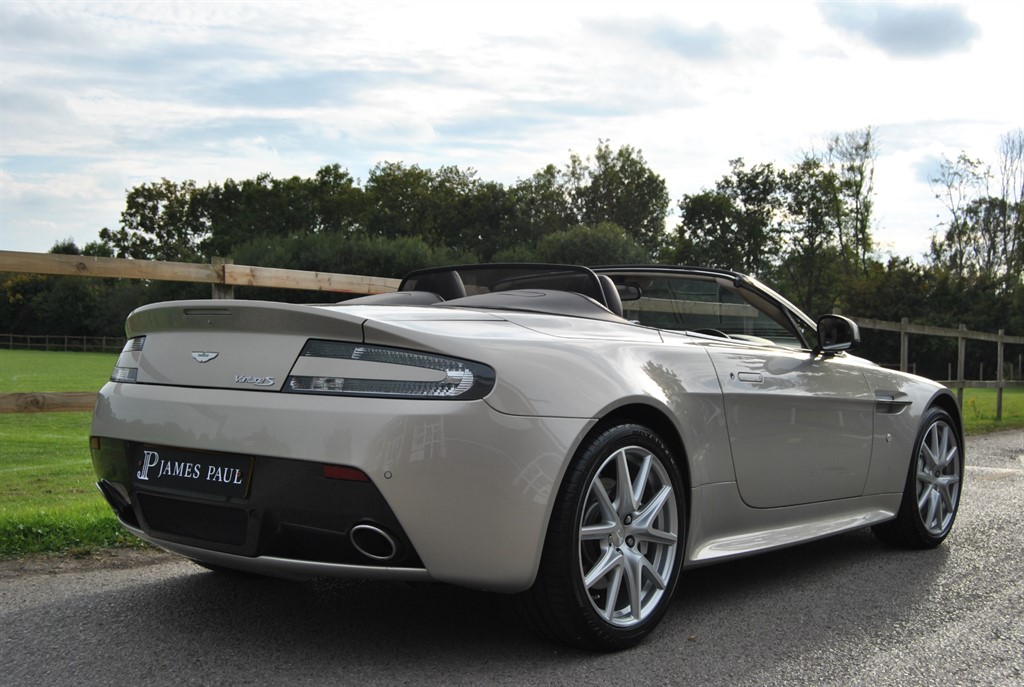 Used Aston Martin Vantage 2012 for sale - 76140476: Photo 3