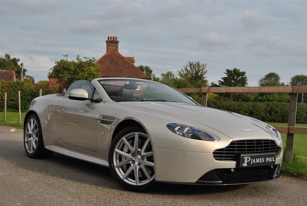Used Aston Martin Vantage 2012 for sale - 76140476: Photo 4