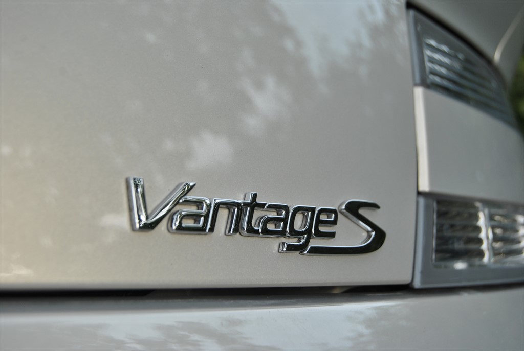 Used Aston Martin Vantage 2012 for sale - 76140476: Photo 43