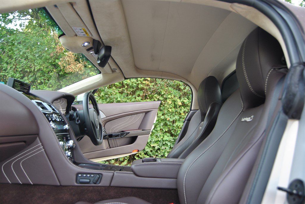 Used Aston Martin Vantage 2012 for sale - 76140476: Photo 45
