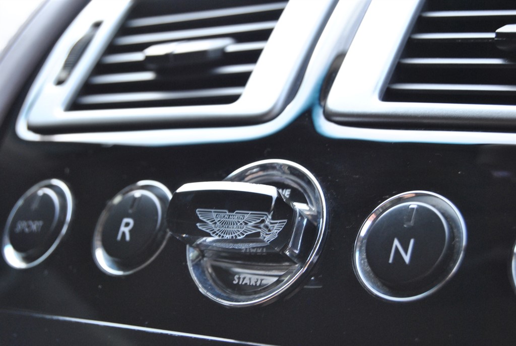 Used Aston Martin Vantage 2012 for sale - 76140476: Photo 50