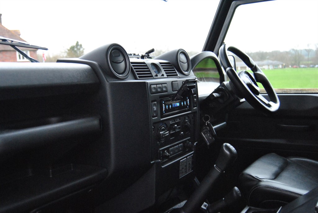 Used Land Rover Defender 2015 for sale - 77036456: Photo 34