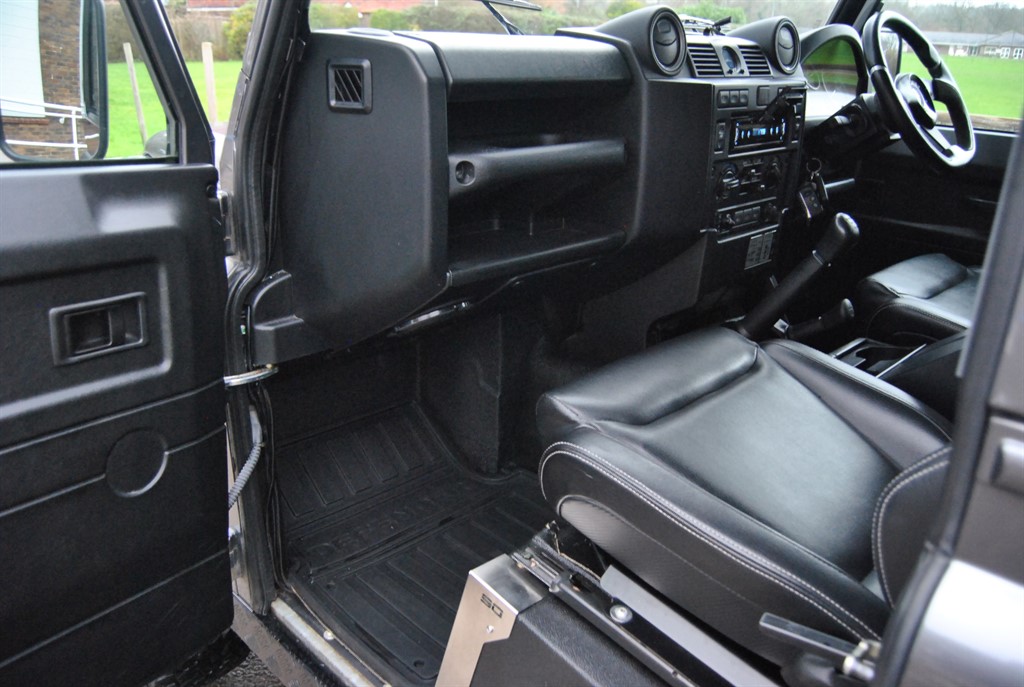 Used Land Rover Defender 2015 for sale - 77036456: Photo 36