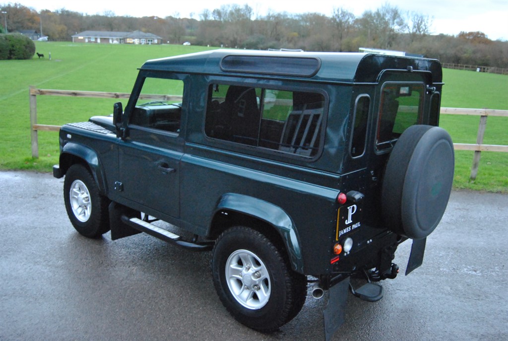 Used Land Rover Defender 2015 for sale - 76835097: Photo 11