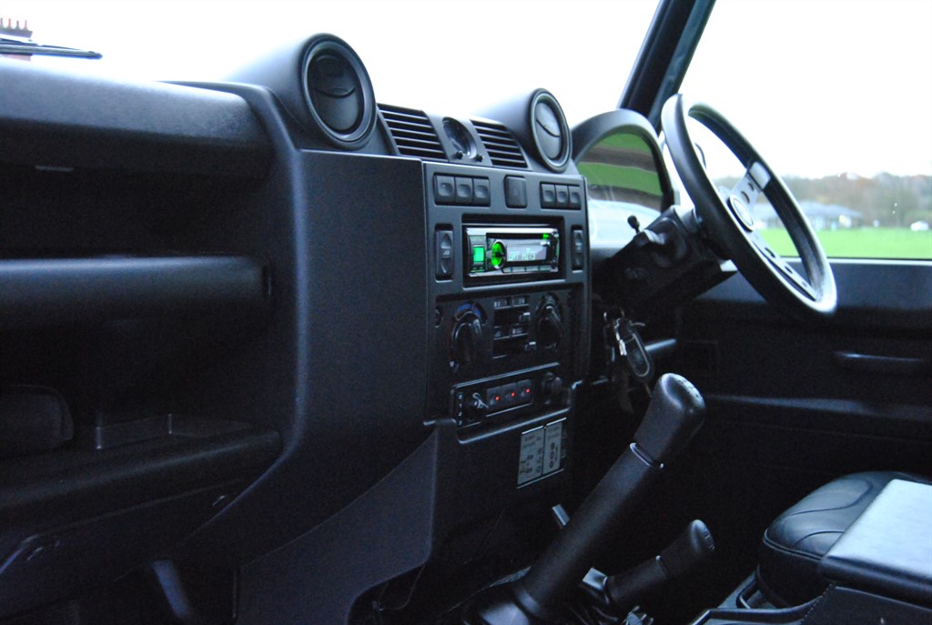 Used Land Rover Defender 2015 for sale - 76835097: Photo 36