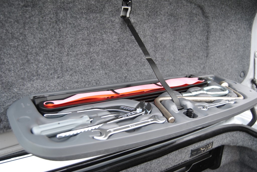 Used BMW 3 Series 2001 for sale - 77877903: Photo 17