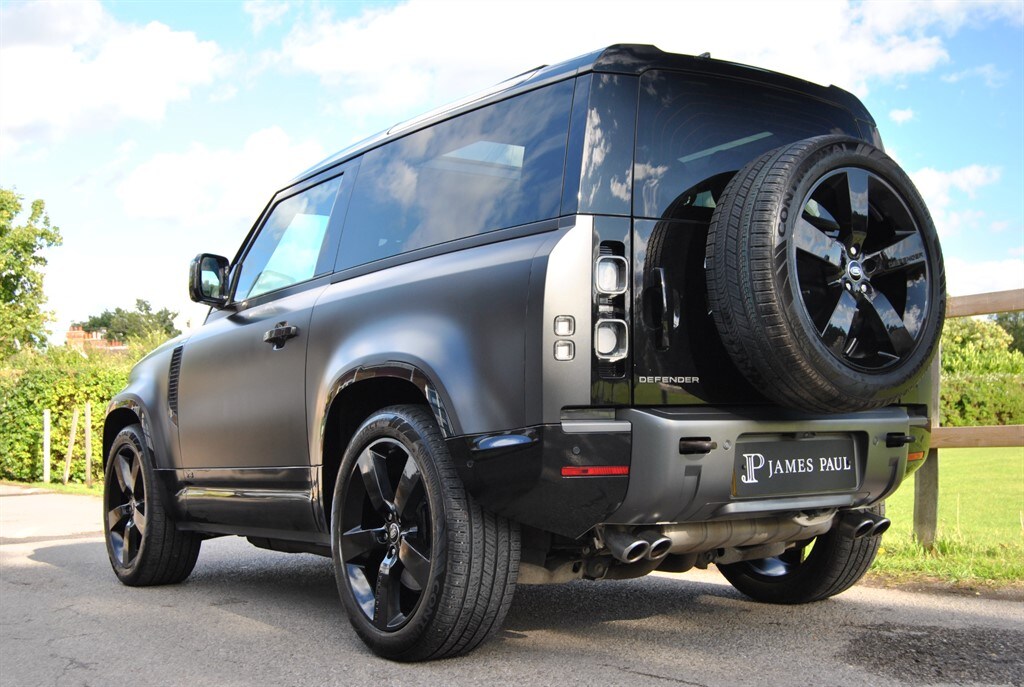 Used Land Rover Defender 2022 for sale - 76140490: Photo 17