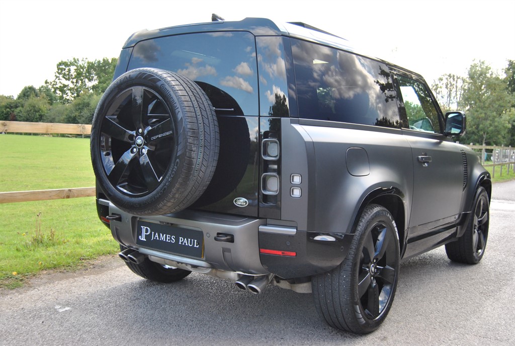Used Land Rover Defender 2022 for sale - 76140490: Photo 3