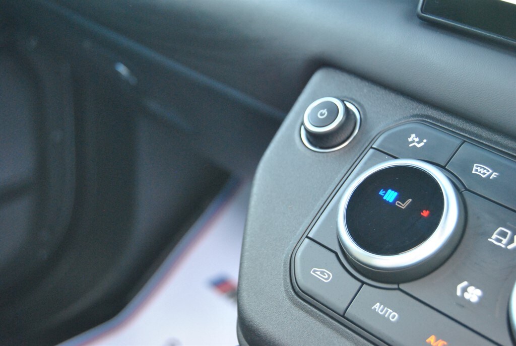 Used Land Rover Defender 2022 for sale - 76140490: Photo 31