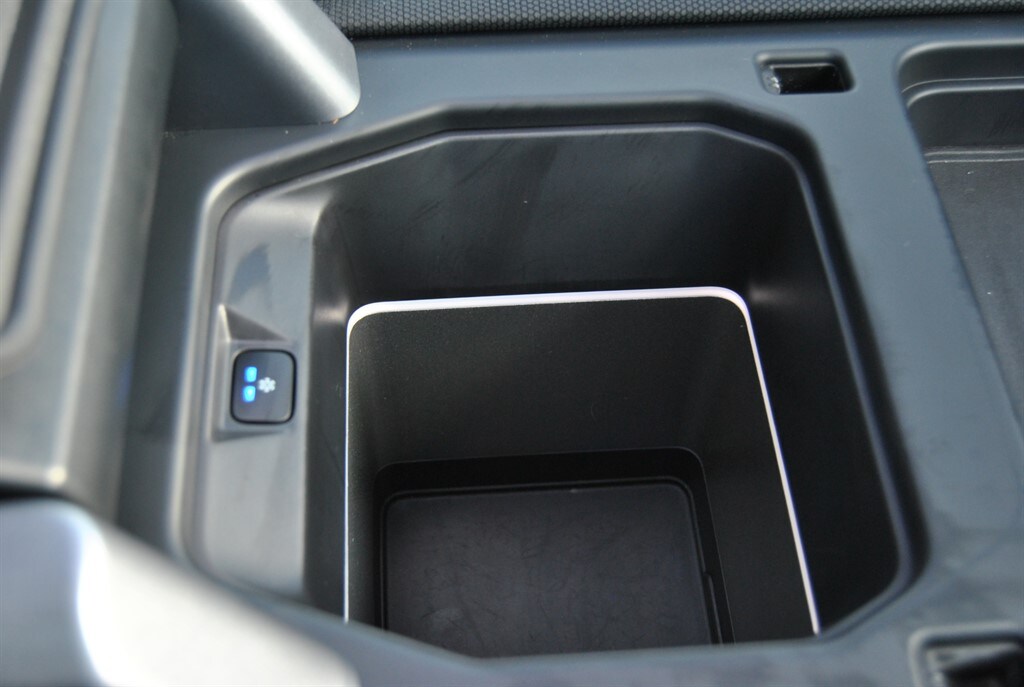 Used Land Rover Defender 2022 for sale - 76140490: Photo 32